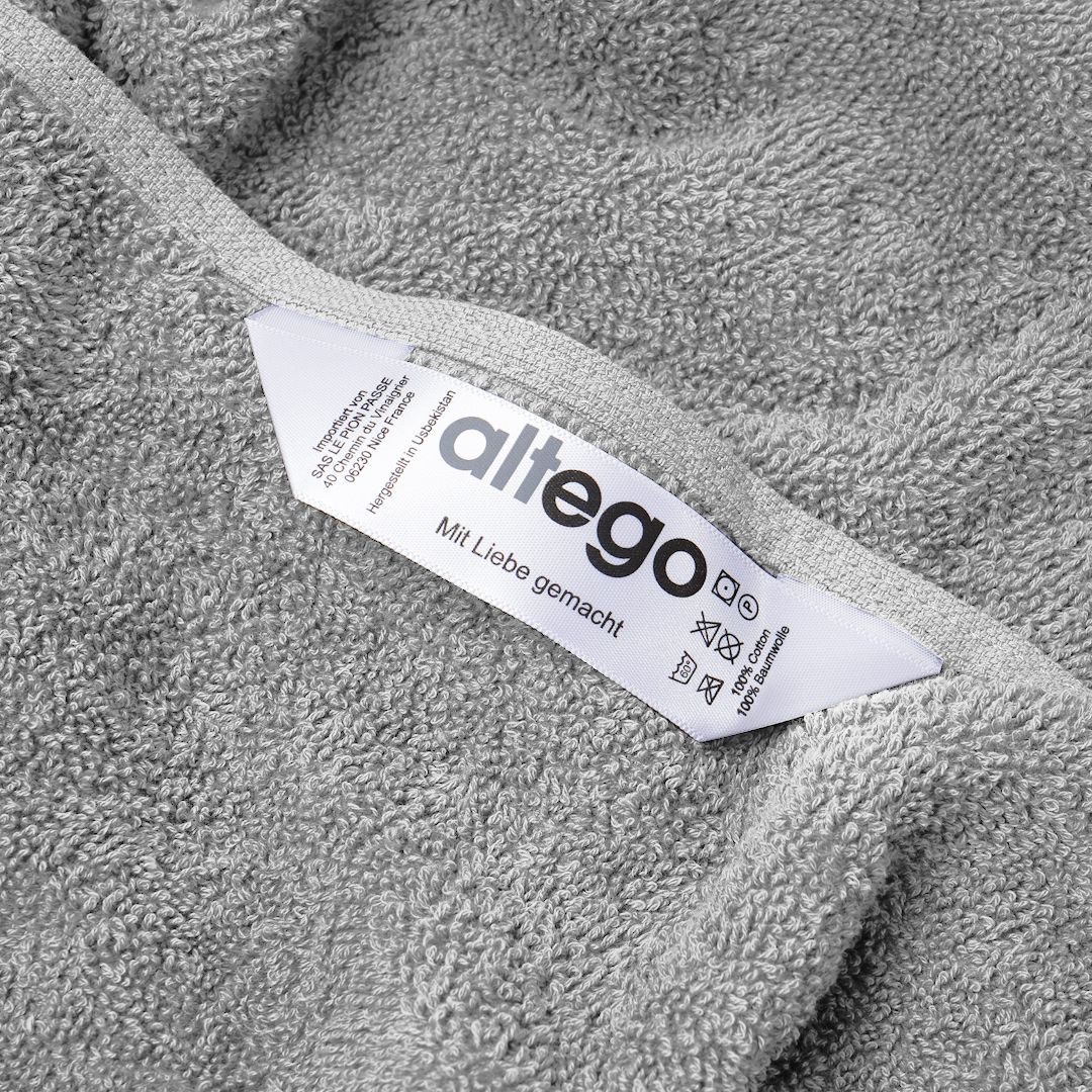 Gros plan sur la texture du coton bouclé altego, certifié OEKO-TEX Standard 100